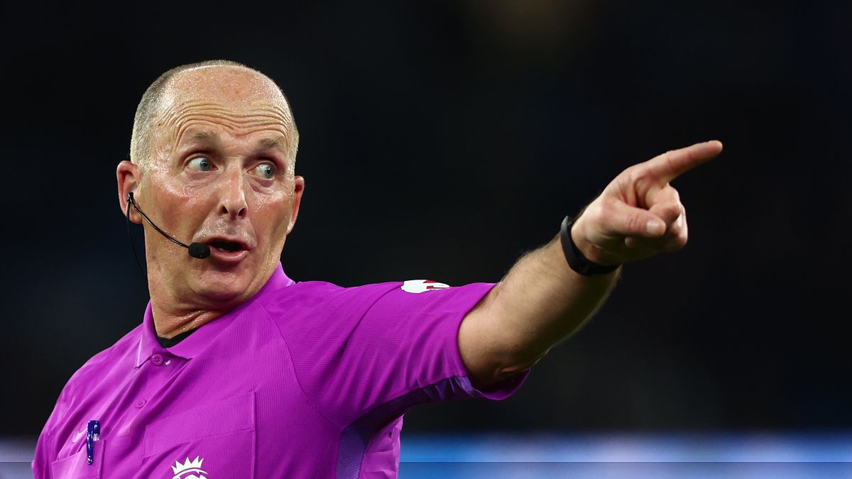 VAR official for Chelsea vs Tottenham match, Mike Dean no go officiate EPL Week 3 matches